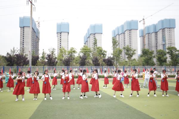 舞动青春 舞动奇迹&mdash;&mdash;咸阳市高新一中举行体育舞蹈大赛
