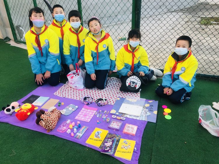 &ldquo;让爱传递&rdquo; 跳蚤市场开市啦~~~