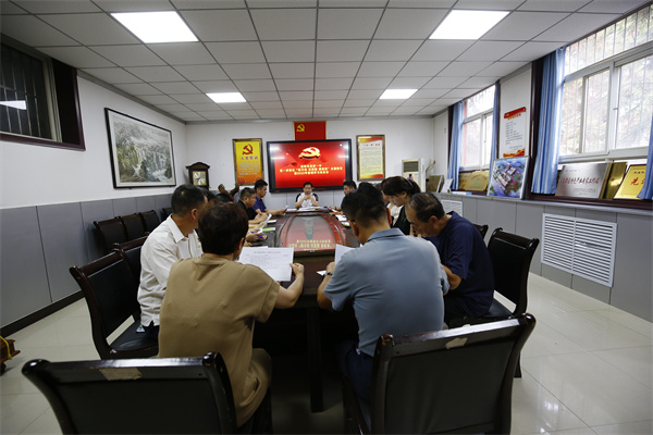 咸阳市高新一中召开进一步深化&ldquo;把方向 议措施 提质量&rdquo;主题教育活动暨2022年暑期学习动员会