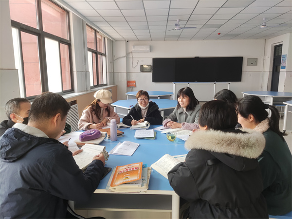 咸阳市高新一中初中部数学组开展&ldquo;怎么训练学生认真完成作业&rdquo;研讨活动