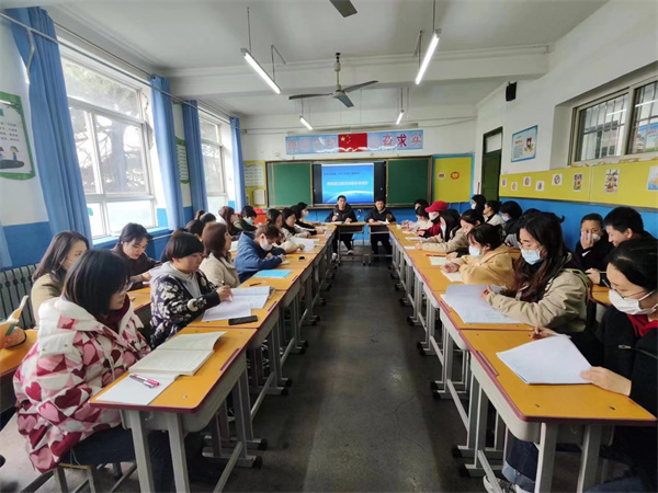 研&ldquo;语&rdquo;芳华 沉香流年&mdash;&mdash;咸阳市高新一中小学部开展语文教研活动