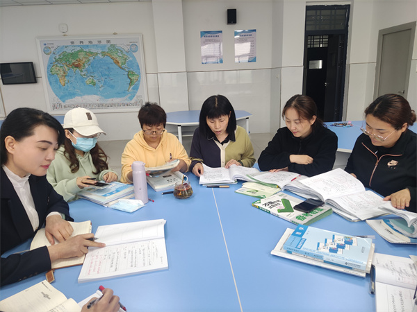 聚焦核心素养 优化教学设计&mdash;&mdash;咸阳市高新一中初中部数学组开展数学教学设计实效性提升研讨活动