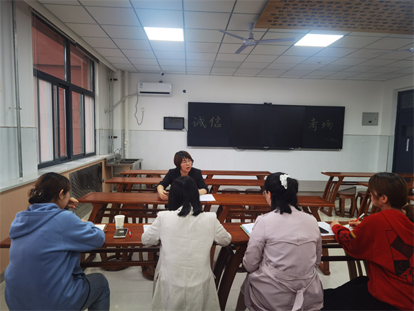 教学视导明方向 精准把脉促提升&mdash;&mdash;咸阳市高新一中初中部开展政史地组教案检查反馈及整改推进会