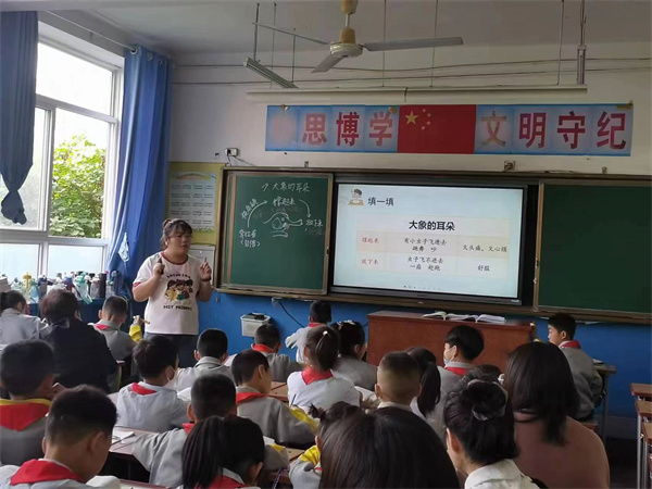 赛教研磨促花开 弦歌不辍绽芳华&mdash;&mdash;咸阳市高新一中小学部举办青年教师汇报课活动