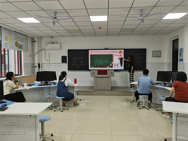 &ldquo;备&rdquo;&ldquo;研&rdquo;绽芳华 聚力共成长&mdash;&mdash;咸阳市高新一中初中部开展英语组集体备课活动