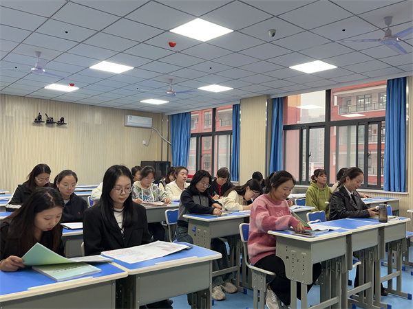 踔厉奋楫 扬帆起航&mdash;&mdash;咸阳市高新一中初中部召开七年级第一次作业检测质量分析会