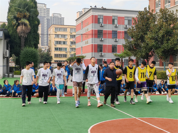 迎&ldquo;篮&rdquo;而上 挥洒青春&mdash;&mdash;咸阳市高新一中高中部举办高二年级篮球赛