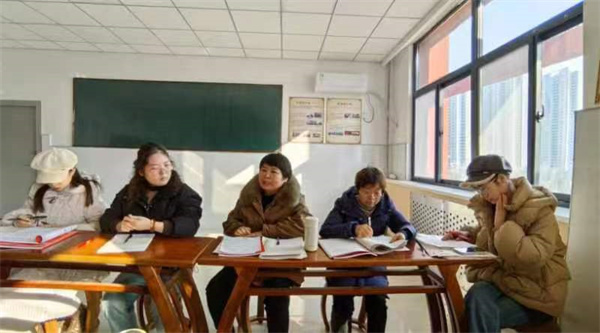 知不足而后进 望山远而力行&mdash;&mdash;咸阳市高新一中初中部开展数学期末总结教研活动