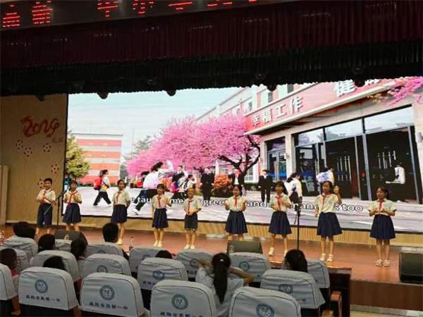 唱响英语 放飞梦想&mdash;&mdash;咸阳市高新一中小学部举办英文歌曲大赛