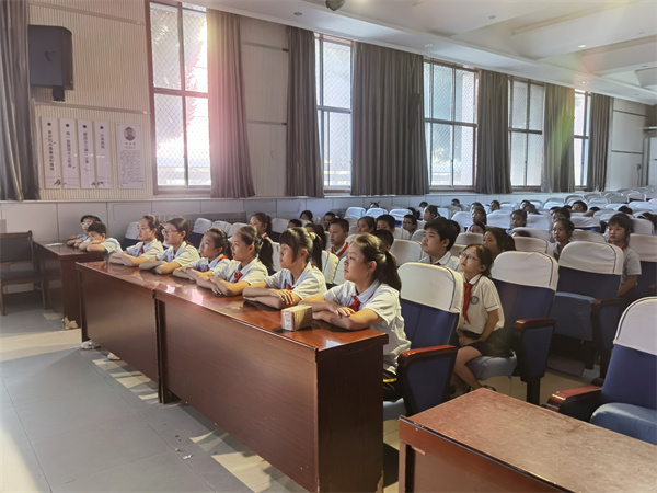 勿忘国耻 吾辈自强&mdash;&mdash;咸阳市高新一中举行9.18事变纪念活动