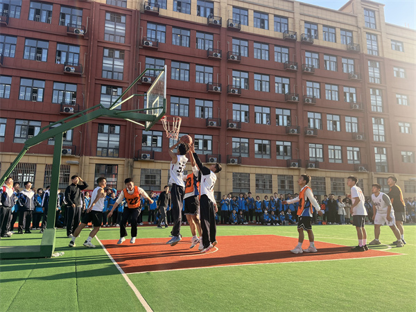 咸阳市高新一中庆祝建校60周年高三年级&ldquo;冲刺杯&rdquo;篮球赛举办