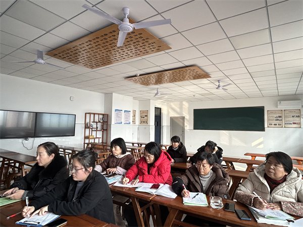 聚焦微型课 共研共成长&mdash;&mdash;咸阳市高新一中初中部开展数学组智慧课堂研讨活动