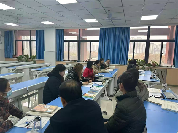 凝心共研 全力以&ldquo;复&rdquo;&mdash;&mdash;咸阳市高新一中初中部开展英语教研活动