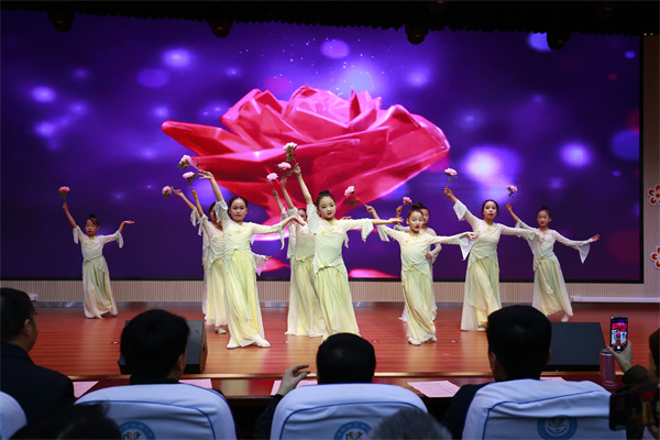 咸阳市高新一中小学部举办2025年迎新音乐会