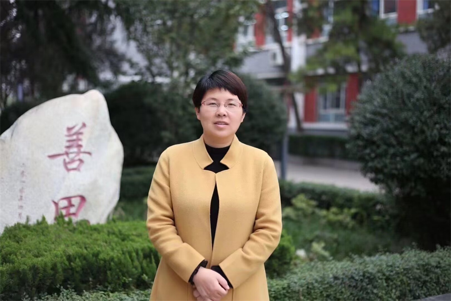 咸阳市高新一中名师风采展播&mdash;&mdash;初中部冯迎利老师