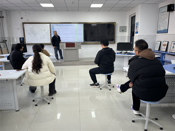 凝心聚力定方向 精准施策促提升&mdash;&mdash;咸阳市高新一中高中部化学组开展教研活动