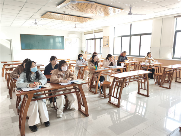 教研赋能成长！咸阳市高新一中高中部高一英语组开展专题分享会，解锁高效教学与备考新密码