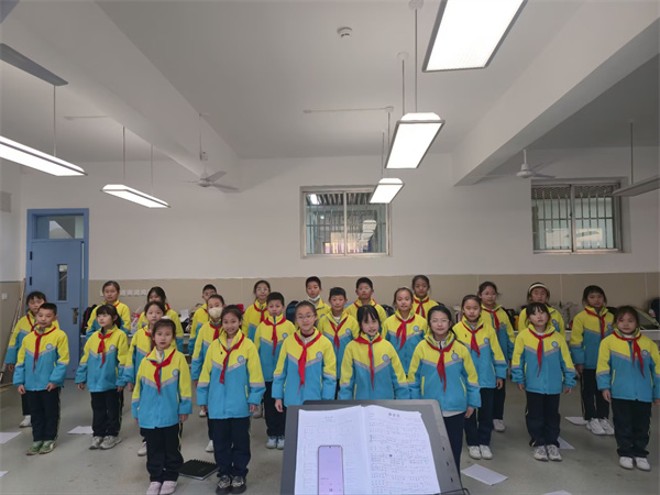 小学合唱.jpg
