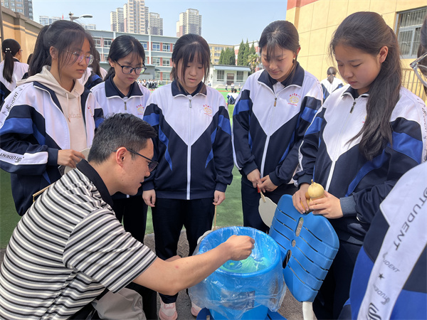 老师指导3.jpg