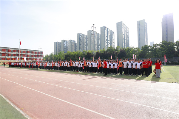 十八而立担使命 逐梦扬帆续华章&mdash;&mdash;咸阳市高新一中2026届高考壮行盛典燃情启幕